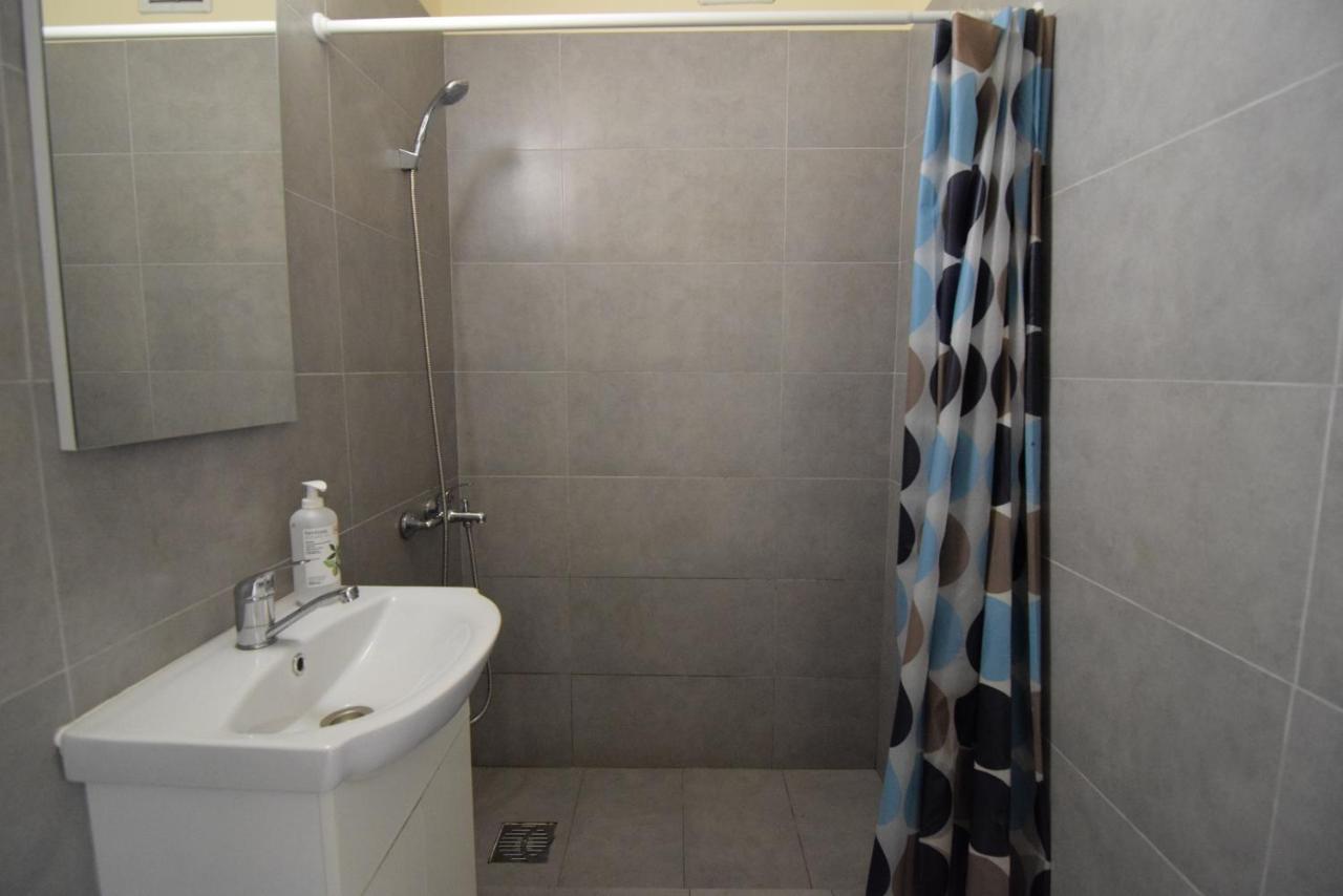 Gara De Nord - Resedinta Lui Calin Appartement Boekarest Buitenkant foto