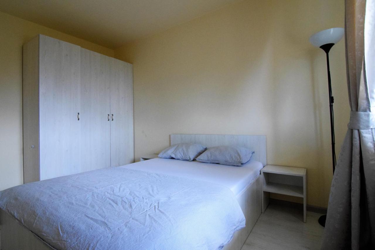 Gara De Nord - Resedinta Lui Calin Appartement Boekarest Buitenkant foto
