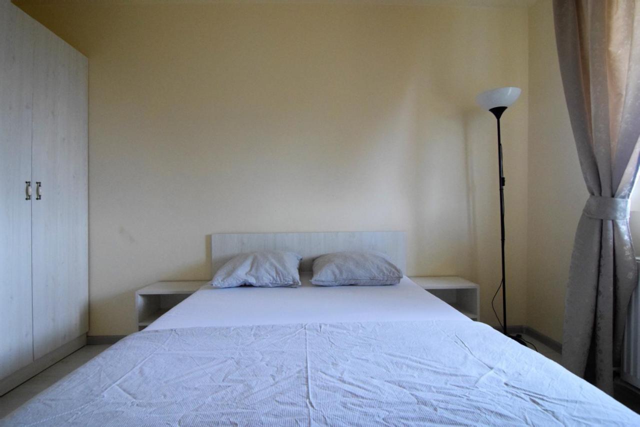 Gara De Nord - Resedinta Lui Calin Appartement Boekarest Buitenkant foto